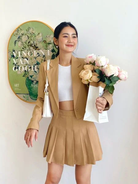 Biến tấu với áo blazer họa tiết