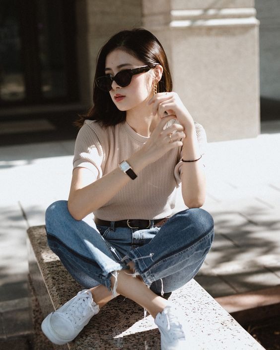 Tạo dáng chụp ảnh ngồi cực ngầu