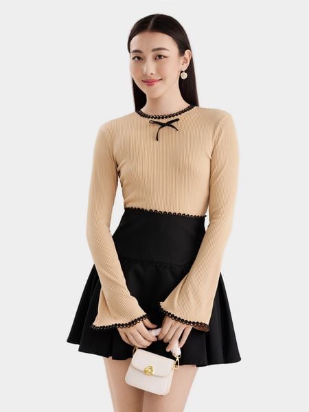 Outfit đen be nhã nhặn