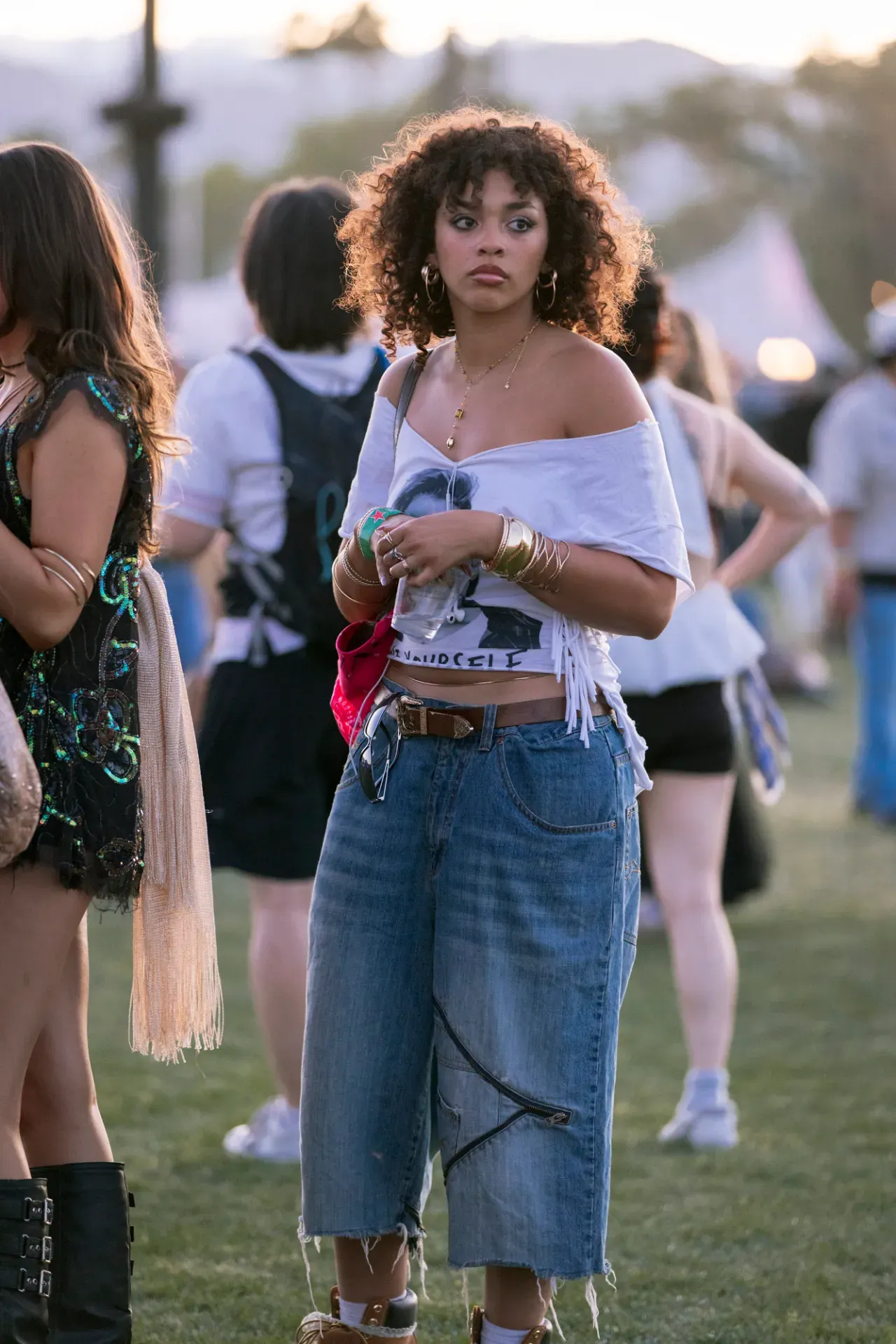 Indie sleaze outfit style