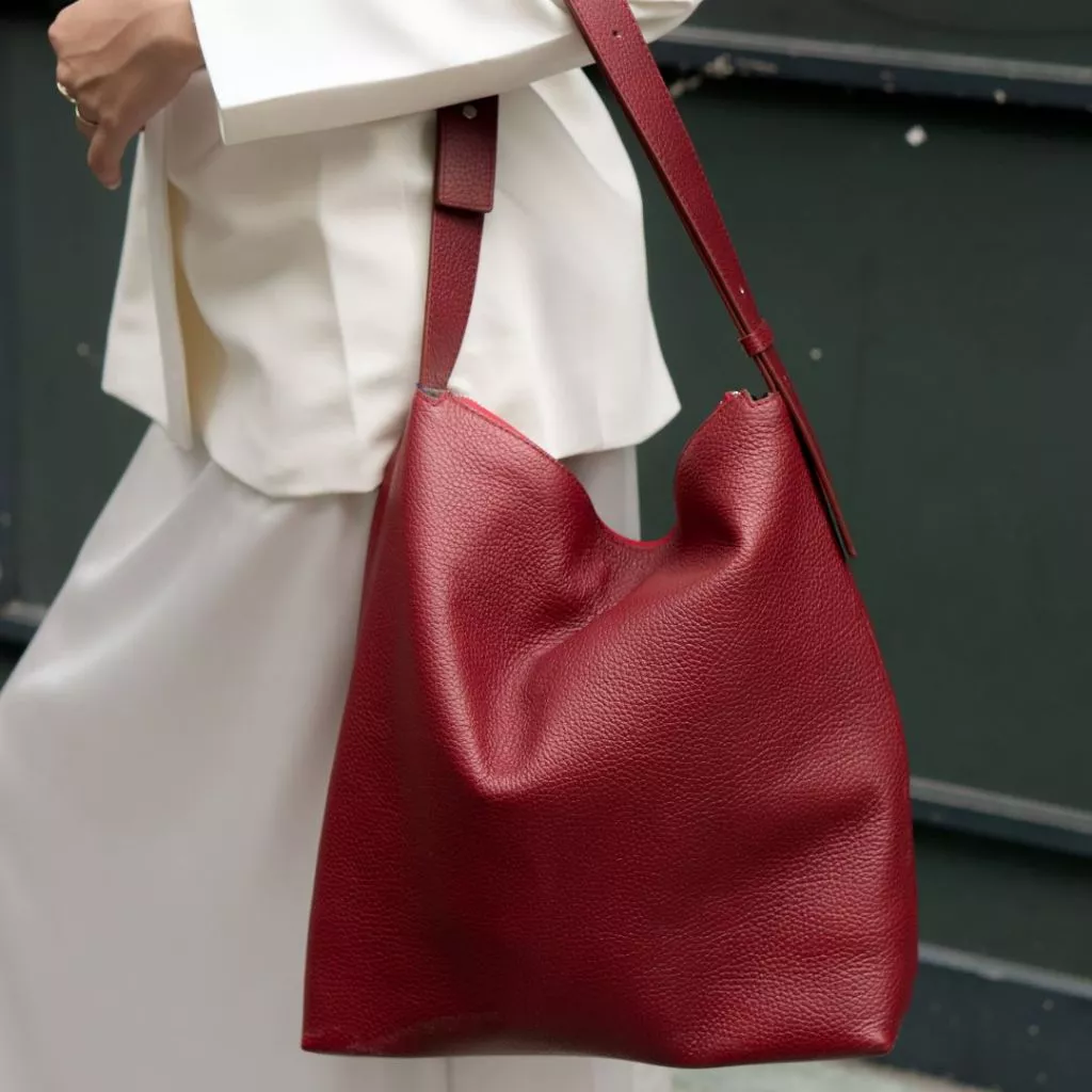 Túi tote dáng slouchy