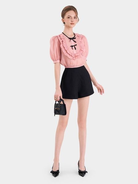 Quần short đen phối áo hồng