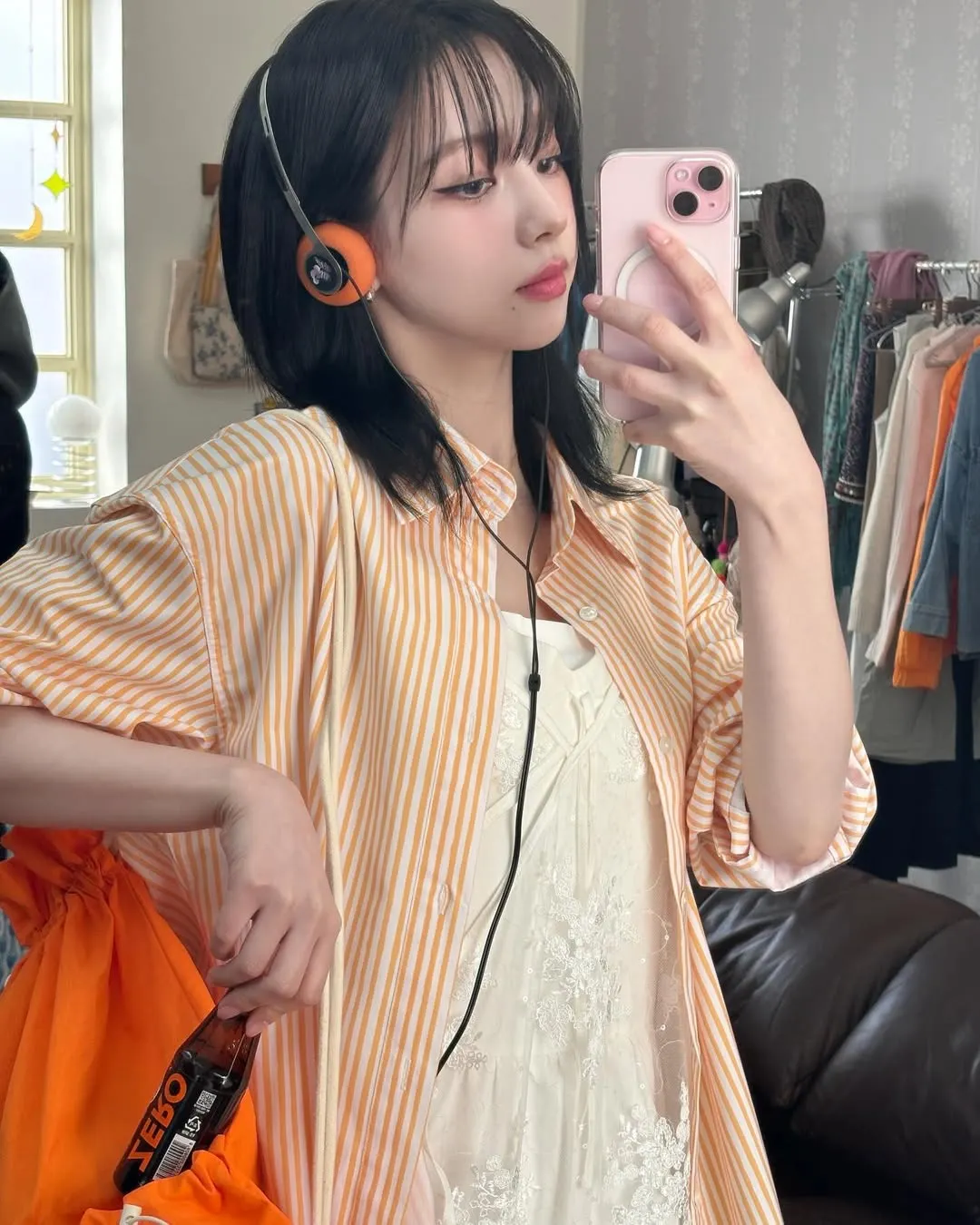 Áo sơ mi khoác ngoài và đầm ren