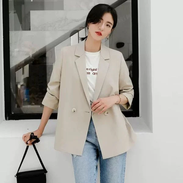 Cách xắn tay áo vest kiểu đơn giản