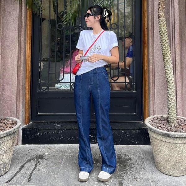 Áo thun quần jeans