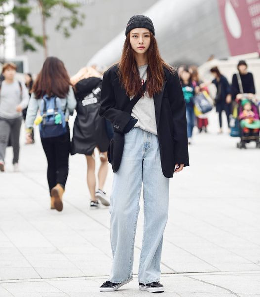 Phối mũ len năng động cùng quần jean