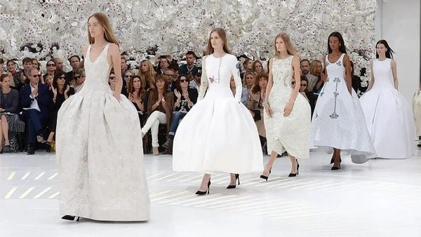 Xưởng haute couture tại Paris