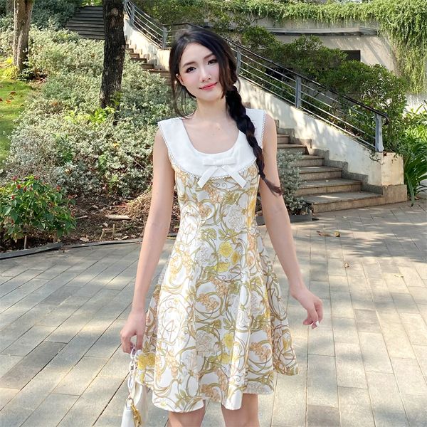 Đầm mini cổ tròn đính nơ theo cảm hứng Rococo