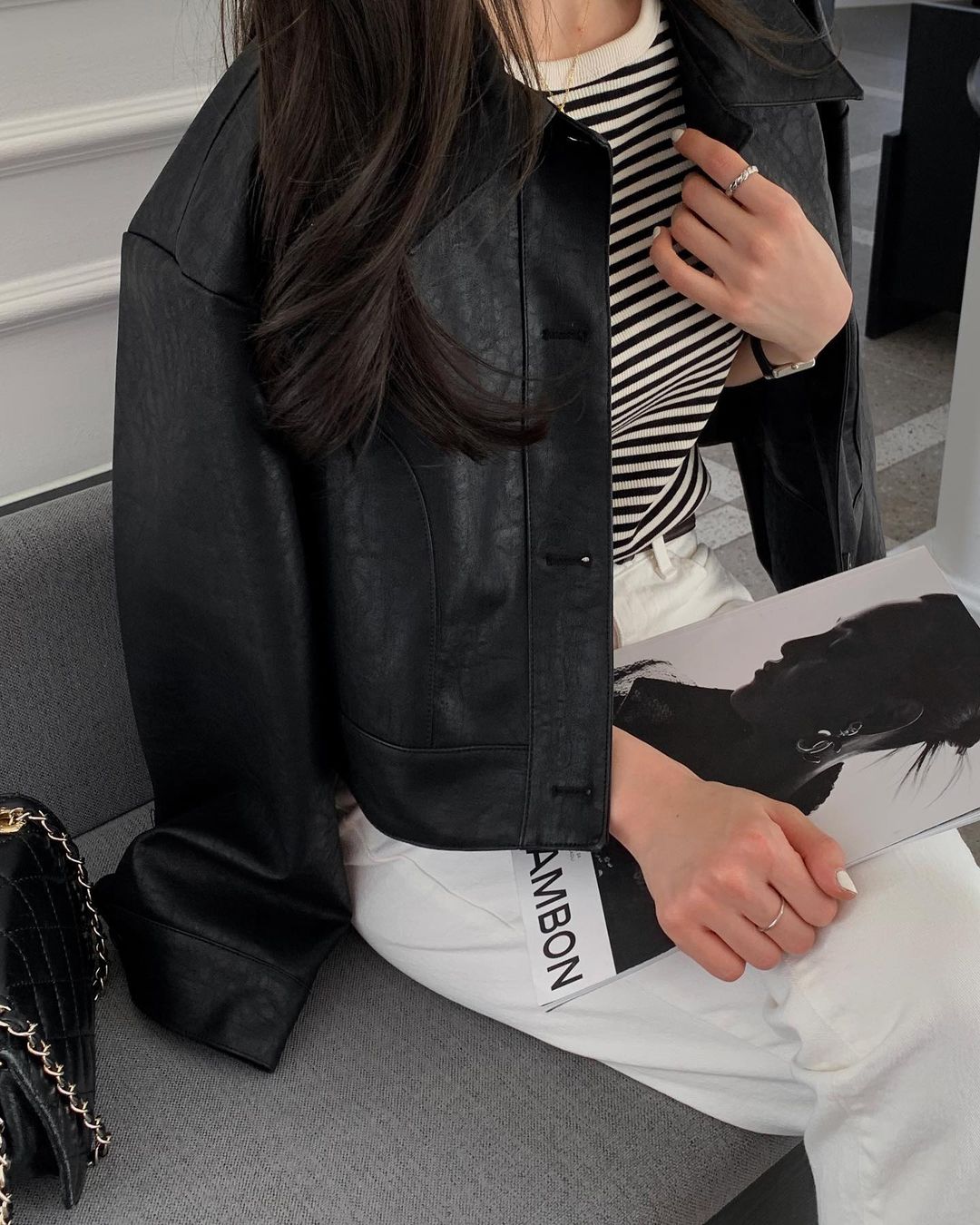 Kiểu chụp OOTD cắt góc mặt giúp khoe trọn outfit cá tính
