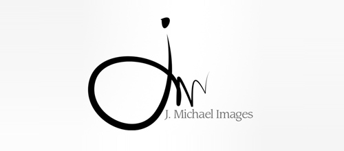 Mẫu logo chữ ký đẹp số 9 - chữ ký chữ in hoa phong cách luxury