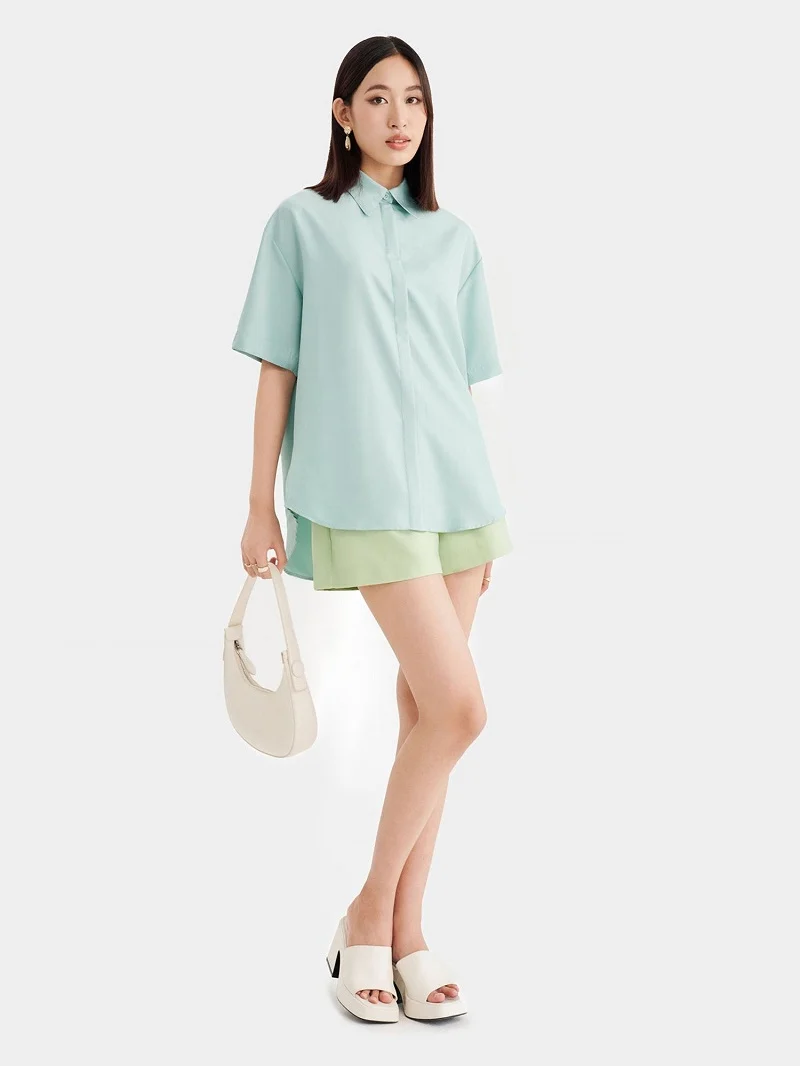 Áo sơ mi oversize phối cùng quần short