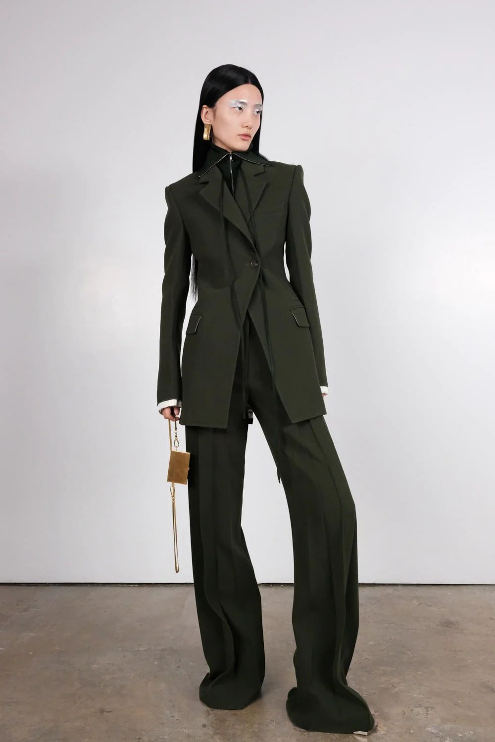Bộ suit xanh rêu
