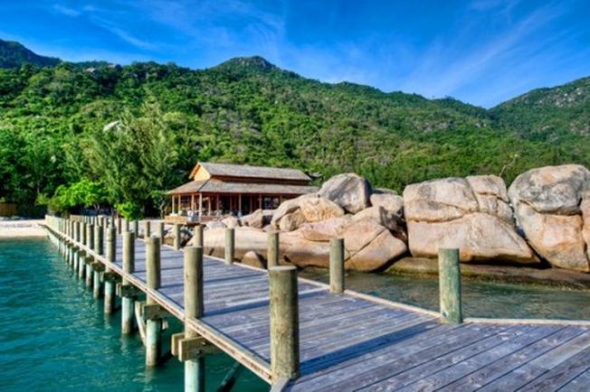 Tách mình khỏi chốn phồn hoa tại vịnh Ninh Vân