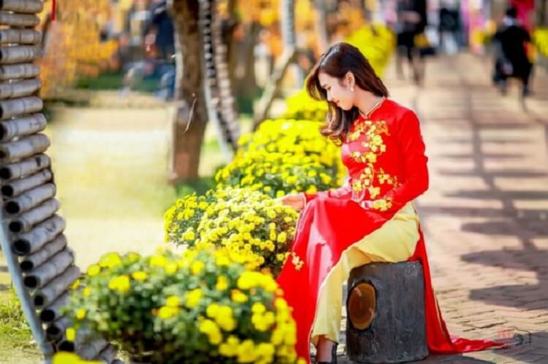 Đường hoa Nguyễn Huệ - Địa điểm chụp ảnh tết ở TPHCM được nhiều người yêu thích