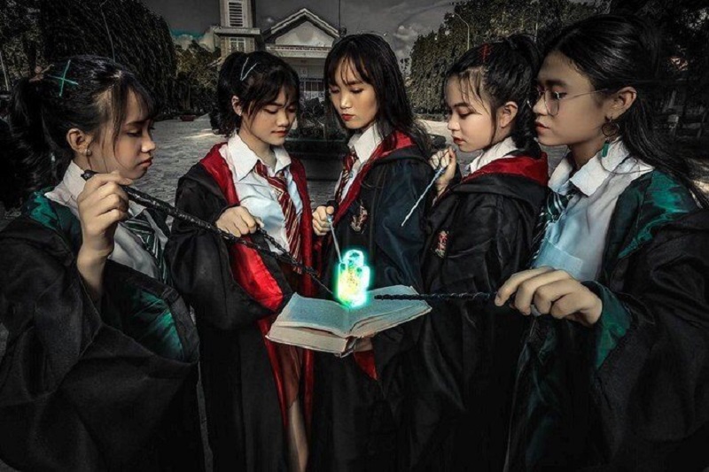 Parody lại các poster film của các bạn trẻ