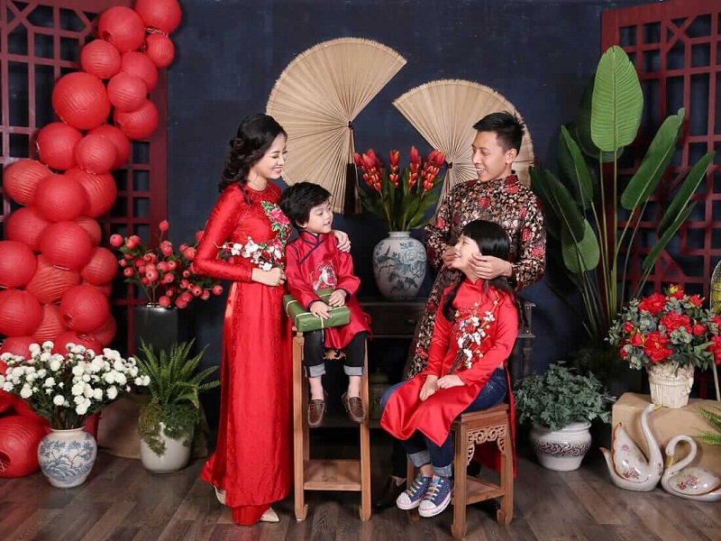 Chụp ảnh gia đình ngày tết