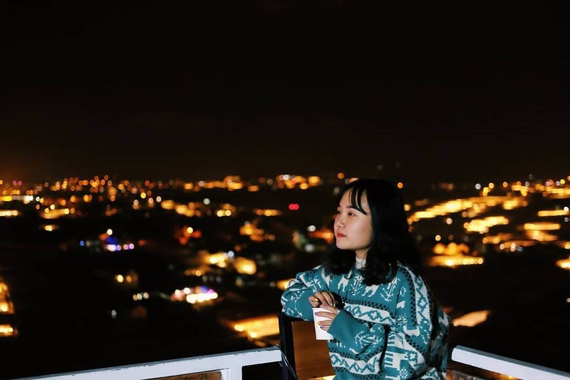 Ngắm thung lũng đèn tại Panorama