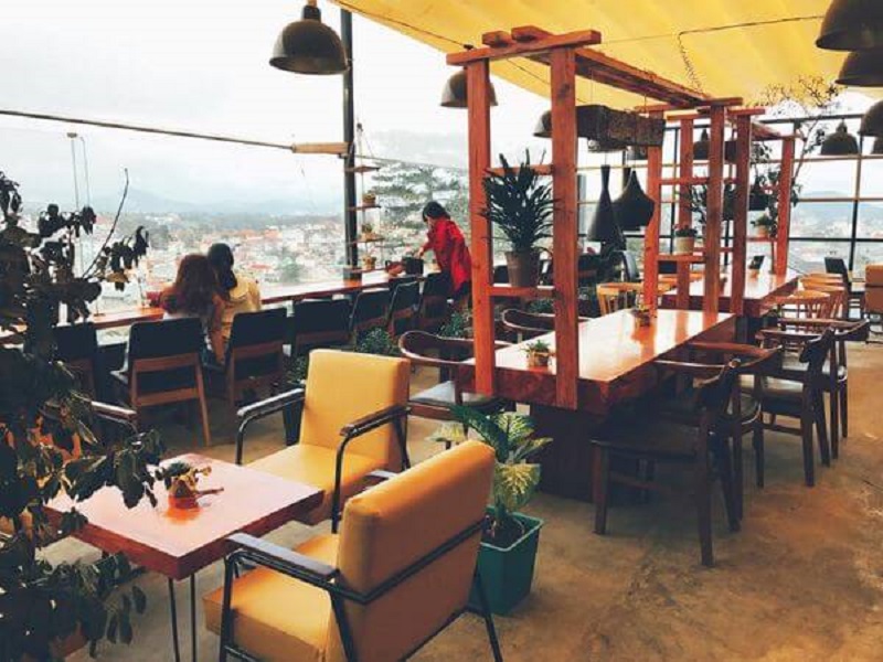 Khung cảnh lãng mạn, ngắm nhìn toàn thành phố