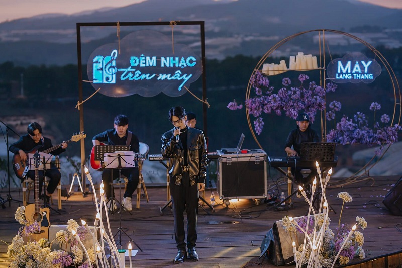 Đêm nhạc bồng bềnh trên mây