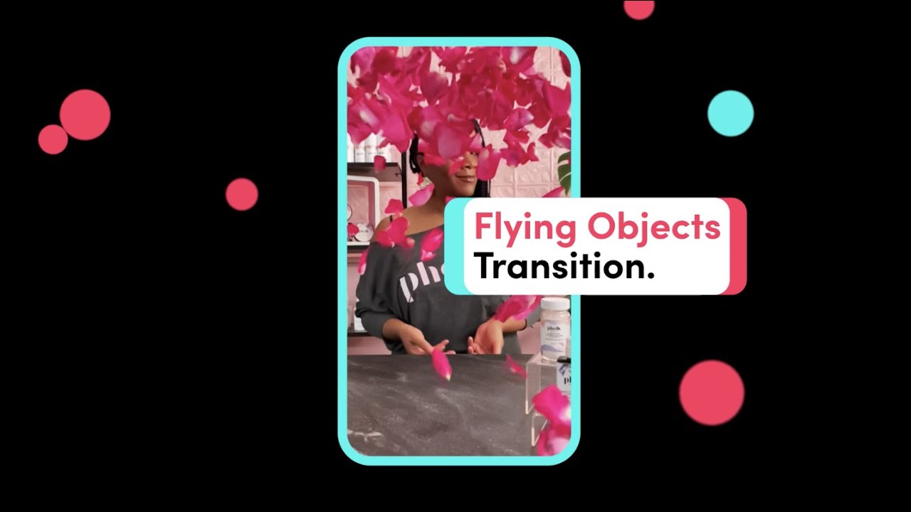 Ném các vật thể bay vào camera và biến hình ngay lập tức