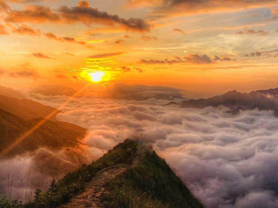 Địa điểm phượt thơ mộng với những áng mây