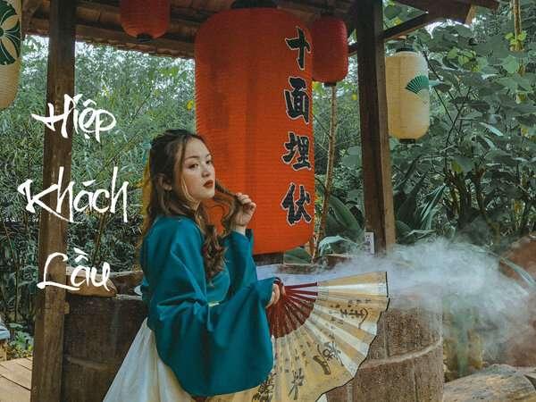 Hiệp Khách Lầu quán huyền ảo trong khung cảnh cổ trang