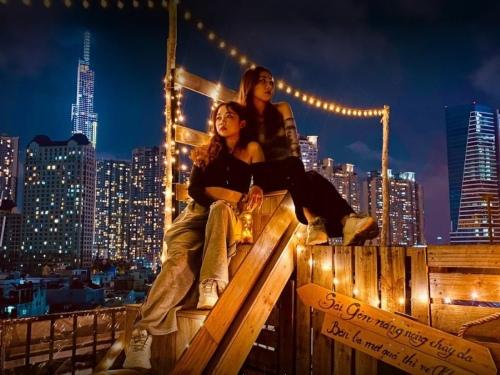 Thưởng ngoạn Landmark với Khói rooftop