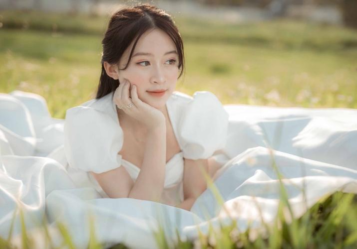 Không nhìn ống kính là một trong những cách chụp ảnh ngầu