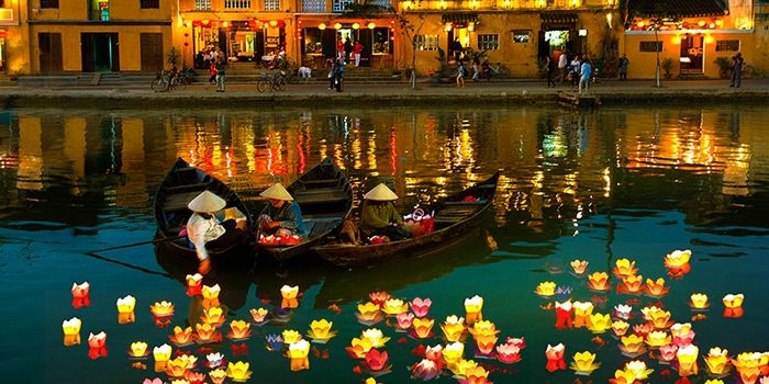 Vẻ đẹp thơ mộng trên sông Hoài