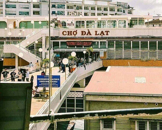 View chụp ảnh vintage như phim Hong Kong