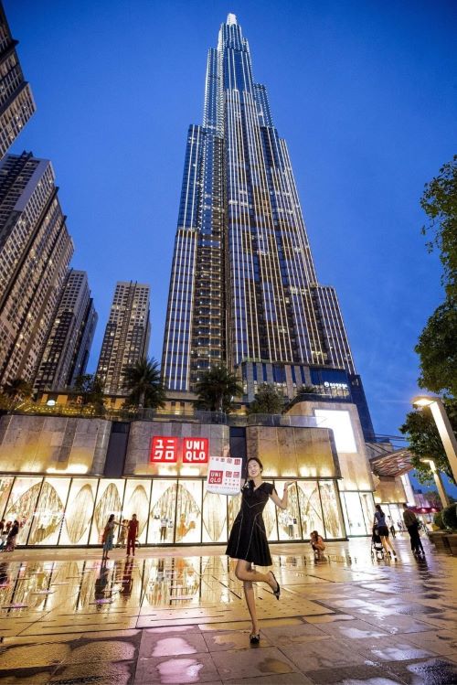 Mua sắm ăn uống thỏa thích