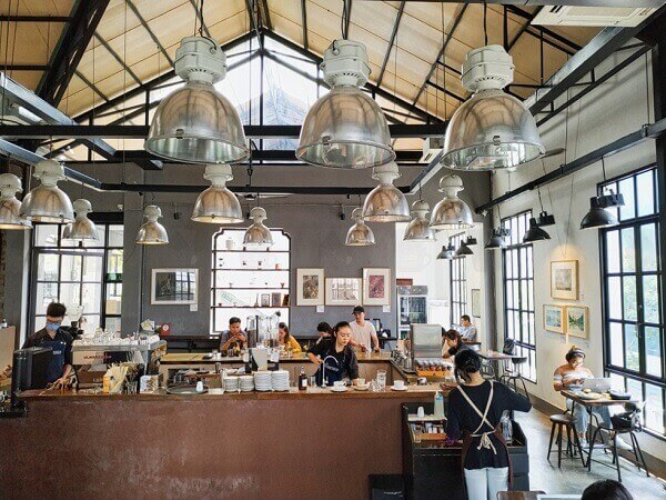 Nội thất hiện đại, sang trọng của quán The Workshop