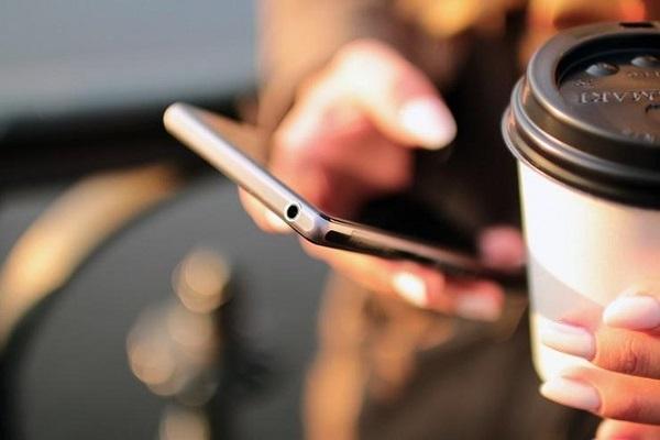 Cần đọc những review chân thật để có buổi chụp hình cà phê ưng ý