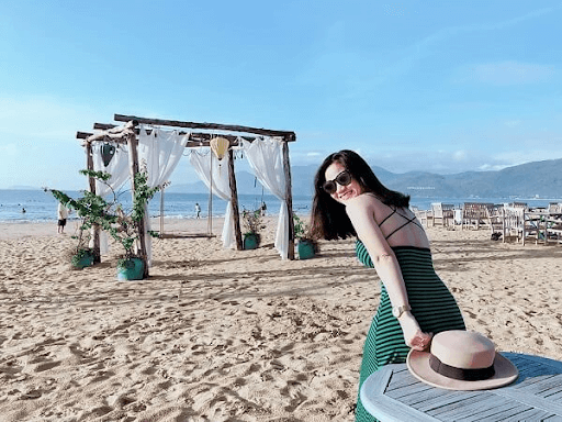 Chụp hình cafe ngoại cảnh siêu đẹp tại Surf Bar