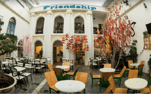 Sảnh trước tại quán chụp hình cafe Friendship Quy Nhơn