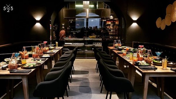 Hưởng thức nhiều món ăn ngon và độc đáo tại Kitchen & Bar