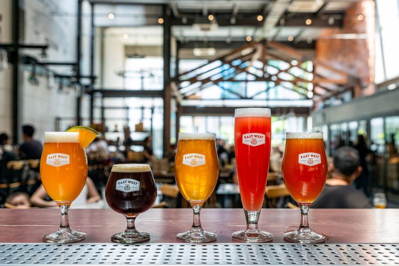 Một số loại bia tại East West Brewing