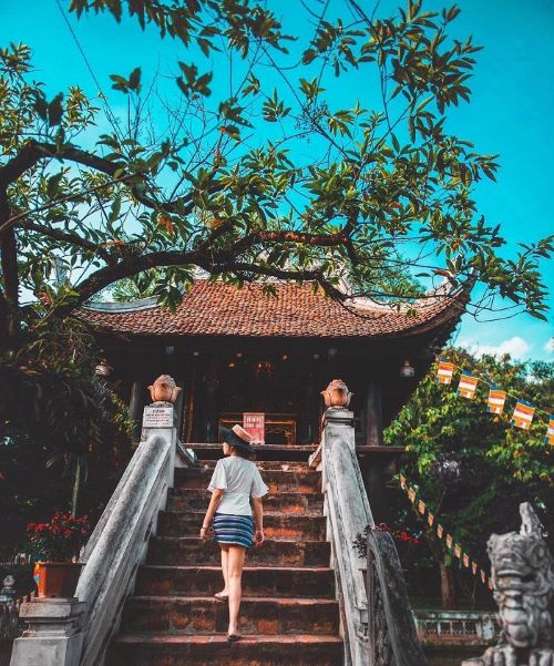 Check in tại chùa Một Cột