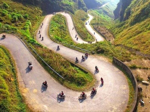 Một cung đường ở Mã Pí Lèng