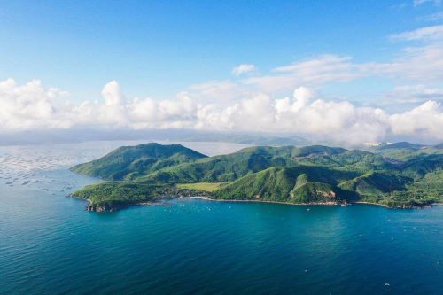 Phú Yên với hường nhìn từ biển vào đất liền