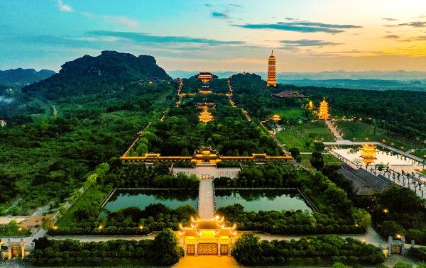 Vẻ đẹp hùng vĩ ở chùa Bái Đính