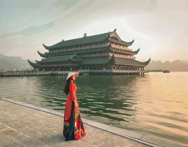 Toàn cảnh chùa Tam Chúc - điểm du lịch Hà Nam
