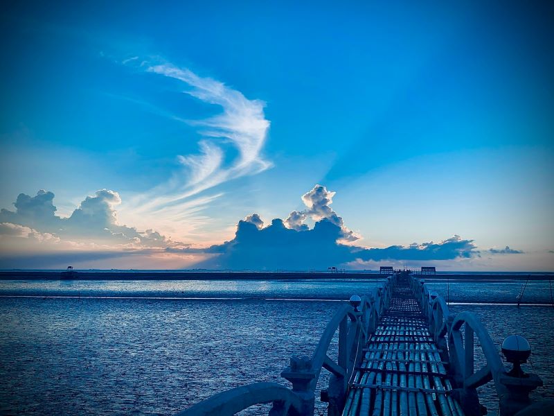 Bãi biển du lịch Cồn Đen