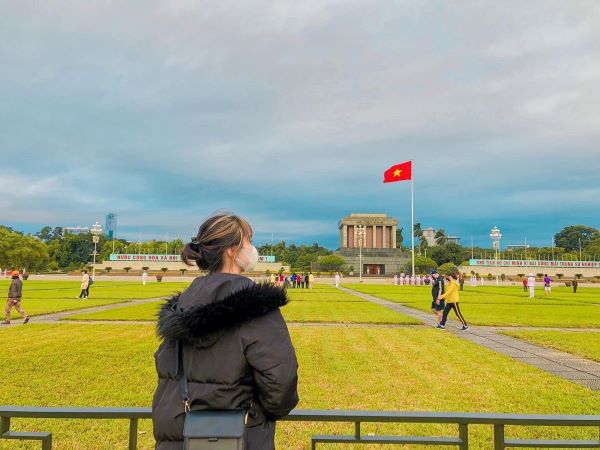 Bạn nhất định phải ghé Lăng bác khi đến với Hà Nội