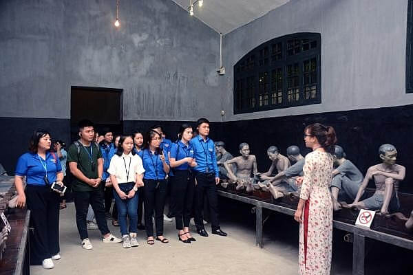 Hỏa Lò là nơi hàng nghìn chiến sĩ yêu nước Việt Nam bị giam cầm