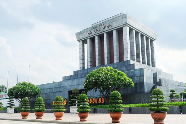 Nơi đây không chỉ là nơi yên nghỉ của các vị lãnh tụ vĩ đại của dân tộc Việt Nam