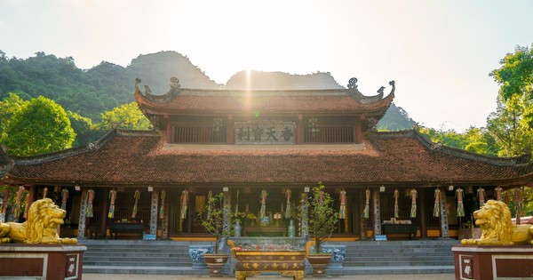Chùa Hương là một trong những điểm đến tâm linh hấp dẫn nhất miền Bắc
