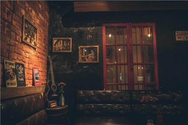 Hidden Alley là địa điểm chụp ảnh ở Hà Nội mang lại cảm giác hoài niệm