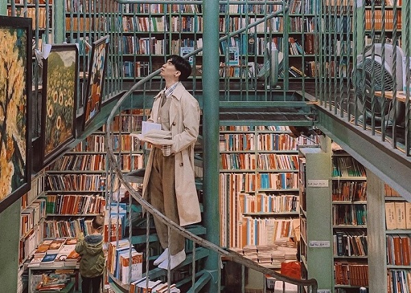 Nhà sách Mão là một trong những nơi chụp ảnh đẹp nhất Hà Nội
