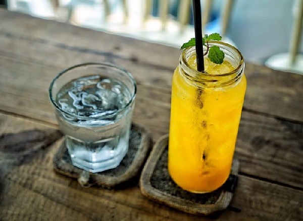Tùy chọn cách chụp ly cà phê đẹp